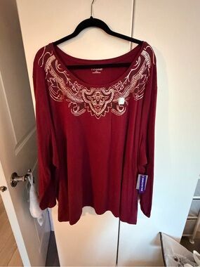 New with Tags 5X Catherines  Burgundy Scoop Neck Long Sleeve Top with sparkle
